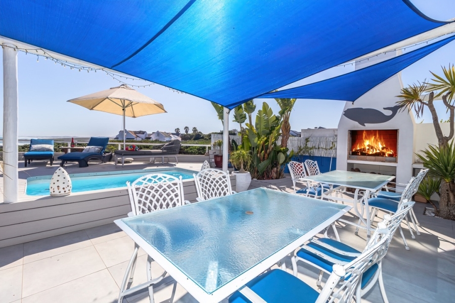 4 Bedroom Property for Sale in Grotto Bay Western Cape